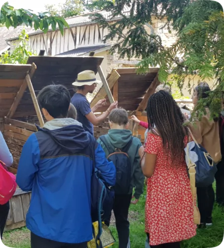 accueil-de-collegiens L’accueil de collégiens se fait régulièrement le temps d’une journée avec des ateliers comme la découverte du compost
